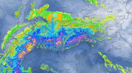 Alpen krijgen een verse laag sneeuw